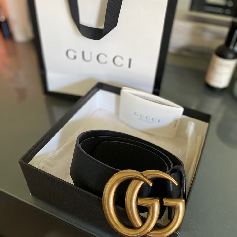 Gucci black leather belt